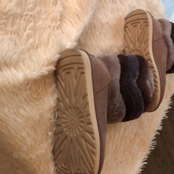 Rare tri color Uggs - Picture 4 of 4